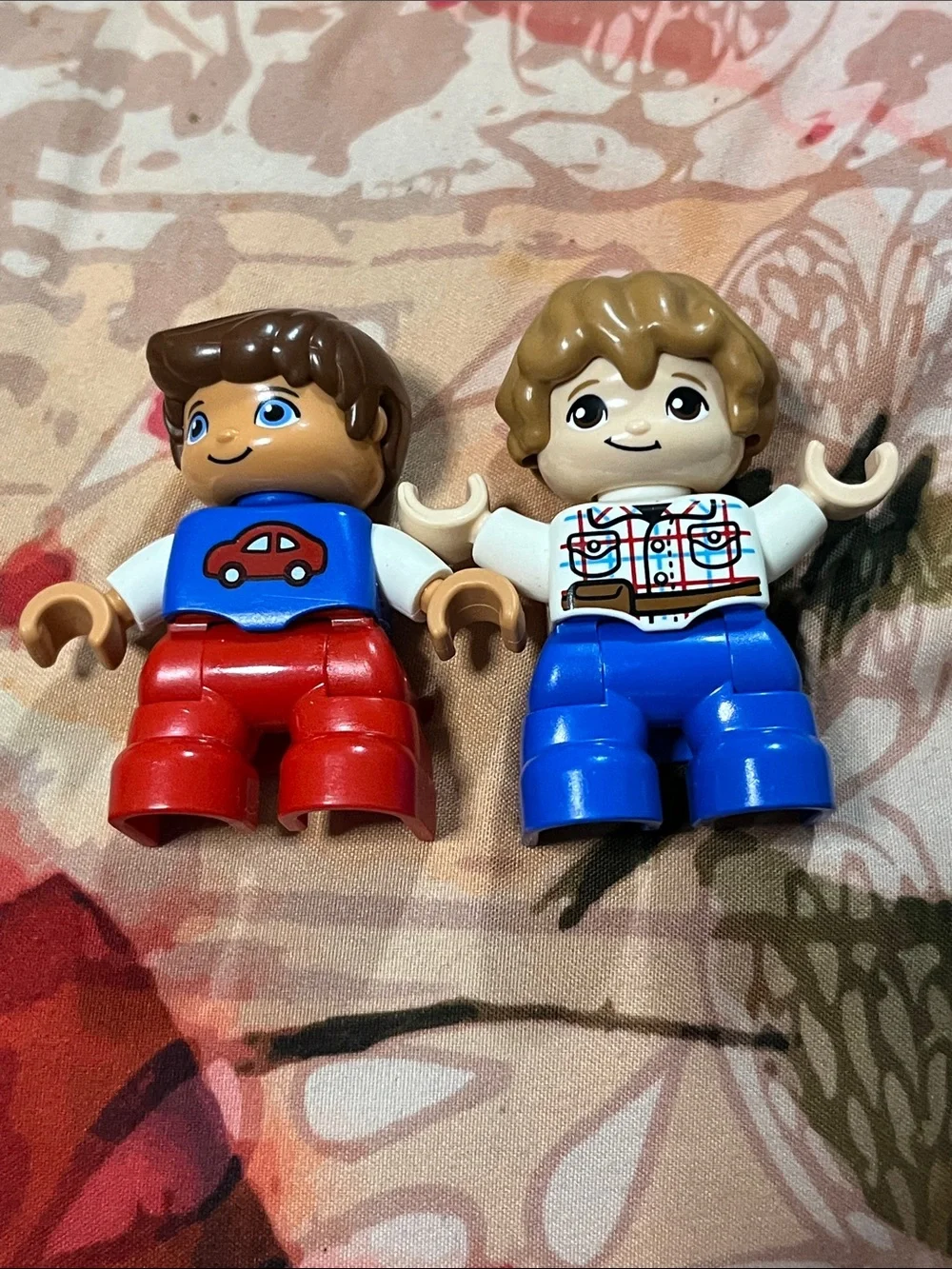 LEGO DUPLO Style Kids Building Figures - Red & Blue Outfits
